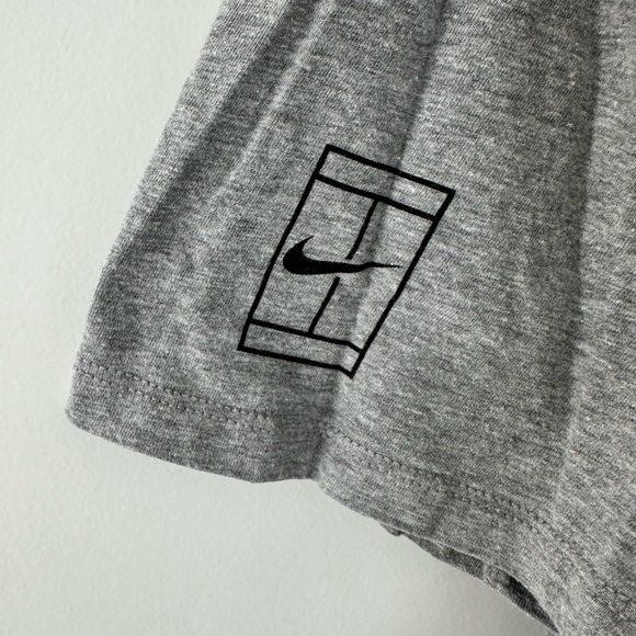 Nike t-shirt gray with Tennis ball print unisex - Picture 4 of 6